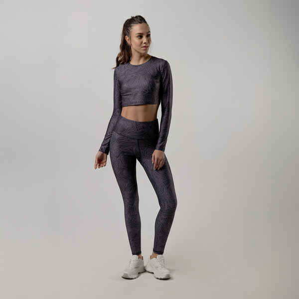 conjunto deportivo para mujer con crop top y leggins color negro