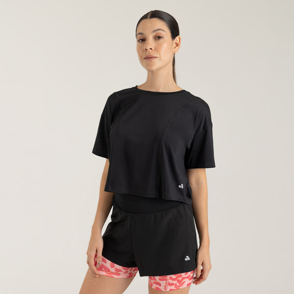 Camiseta deportiva para dama con escote en la espalda