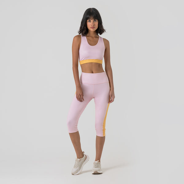 conjunto deportivo mujeres de leggins y top rosado