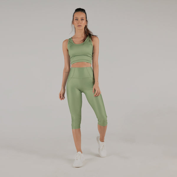 conjunto para mujeres de leggins y top verde